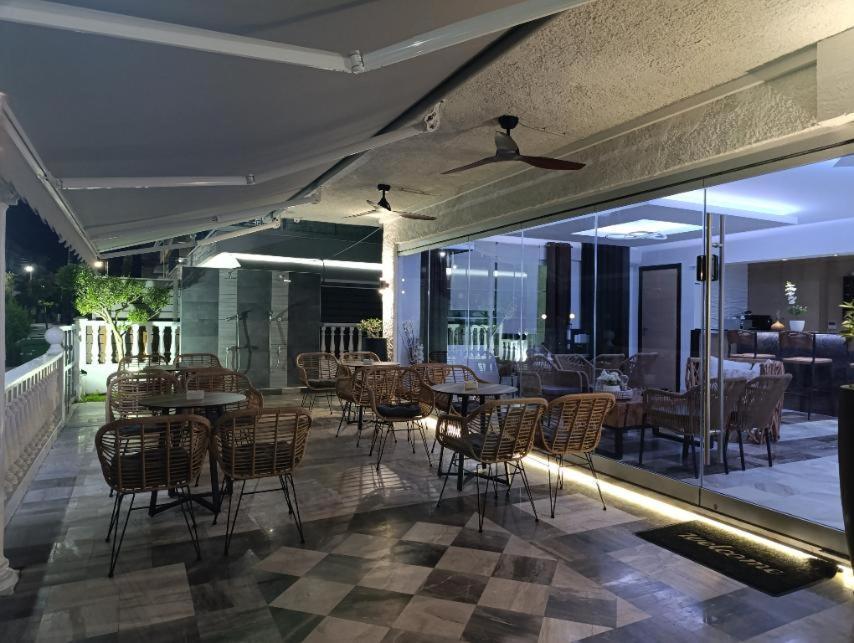 Hotel Kostas Olympiakí Aktí Luaran gambar