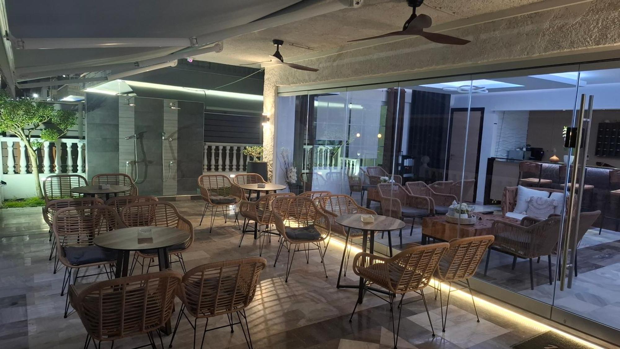 Hotel Kostas Olympiakí Aktí Luaran gambar