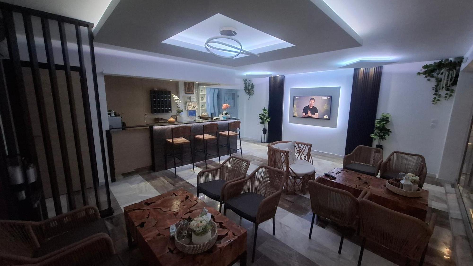 Hotel Kostas Olympiakí Aktí Luaran gambar