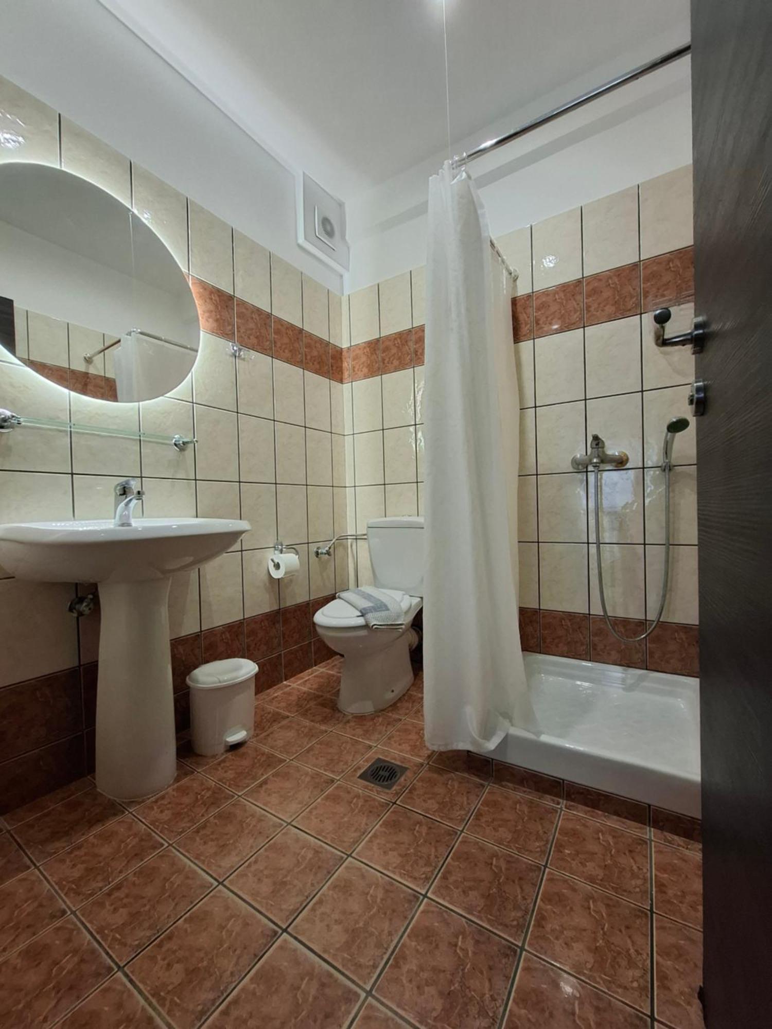 Hotel Kostas Olympiakí Aktí Luaran gambar